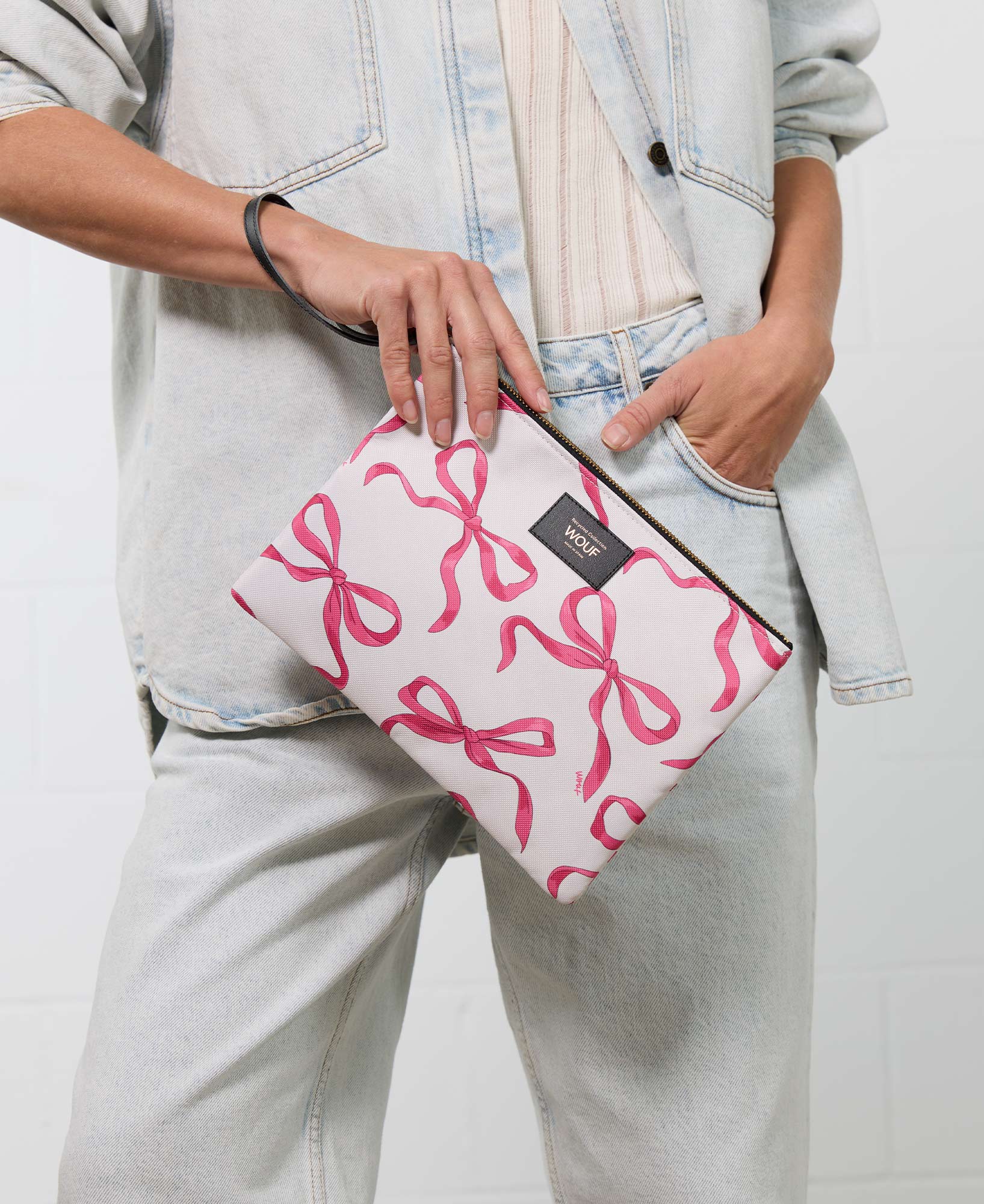 MXA250005 8474406991965 XL Pouch 2 928663a0 2a34 4a25 Be48 32fb611f2f61 600x734