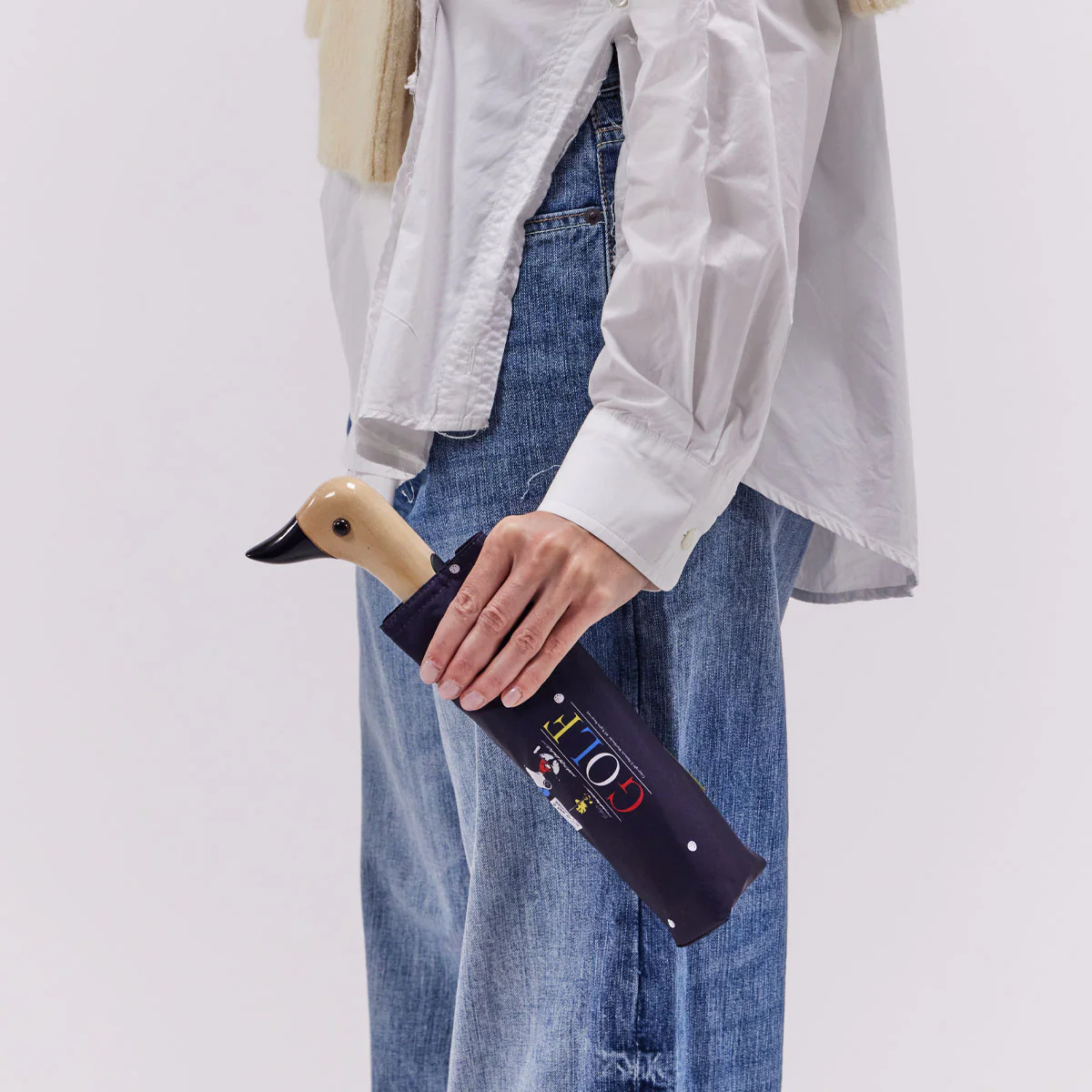 Duckhead Umbrella Peanuts Golf Closed In Hand Original Duckhead 600x600